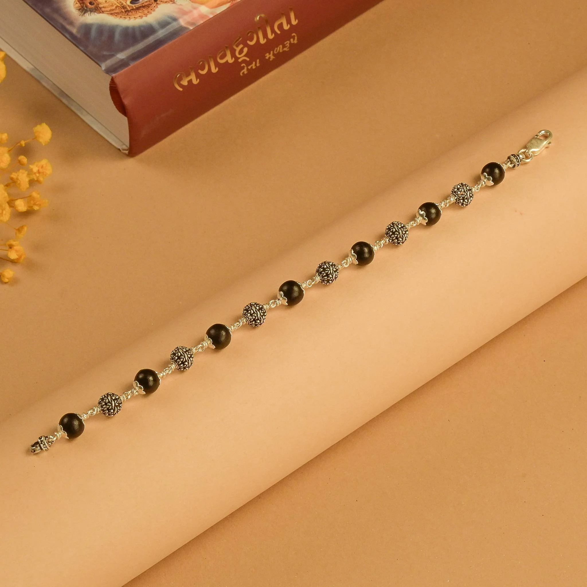 Karungali With Silver Flower Beads Bracelet - Image 2