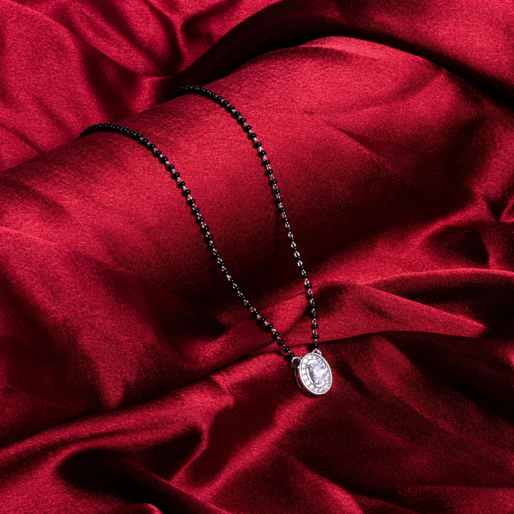 Solitaire Oval Shape Mangalsutra in Silver 92.5 - Image 3