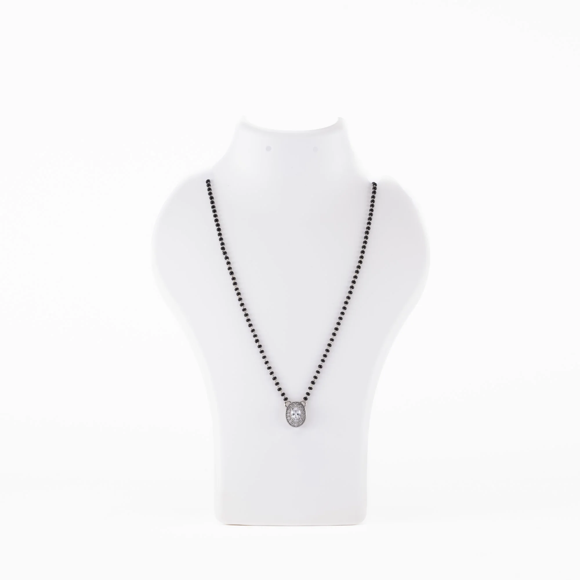 Solitaire Oval Shape Mangalsutra in Silver 92.5 - Image 4