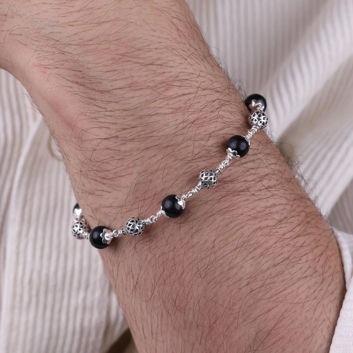 Karungali with Alternate Silver Bracelet - Image 3