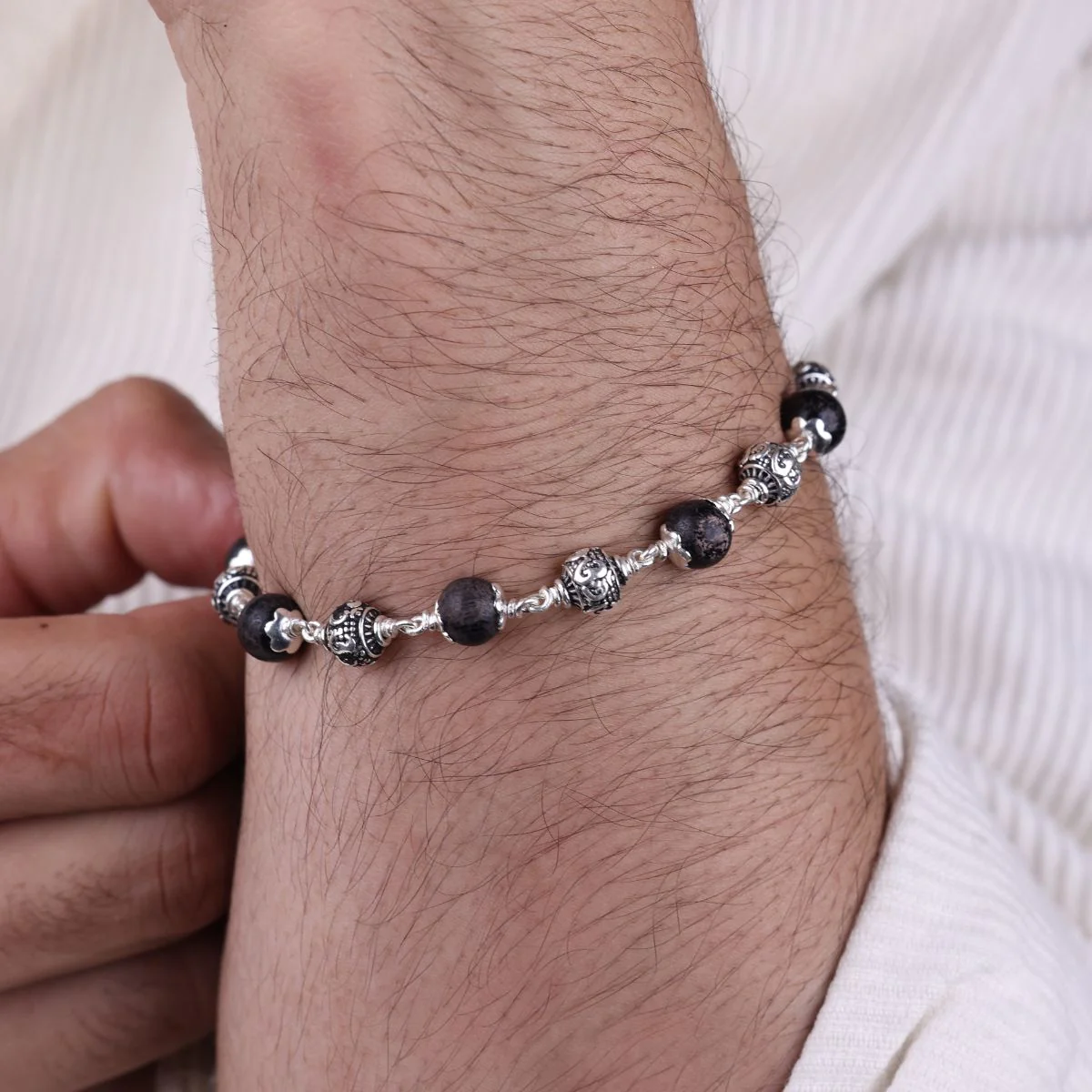 Karungali with Om Silver Bracelet - Image 3
