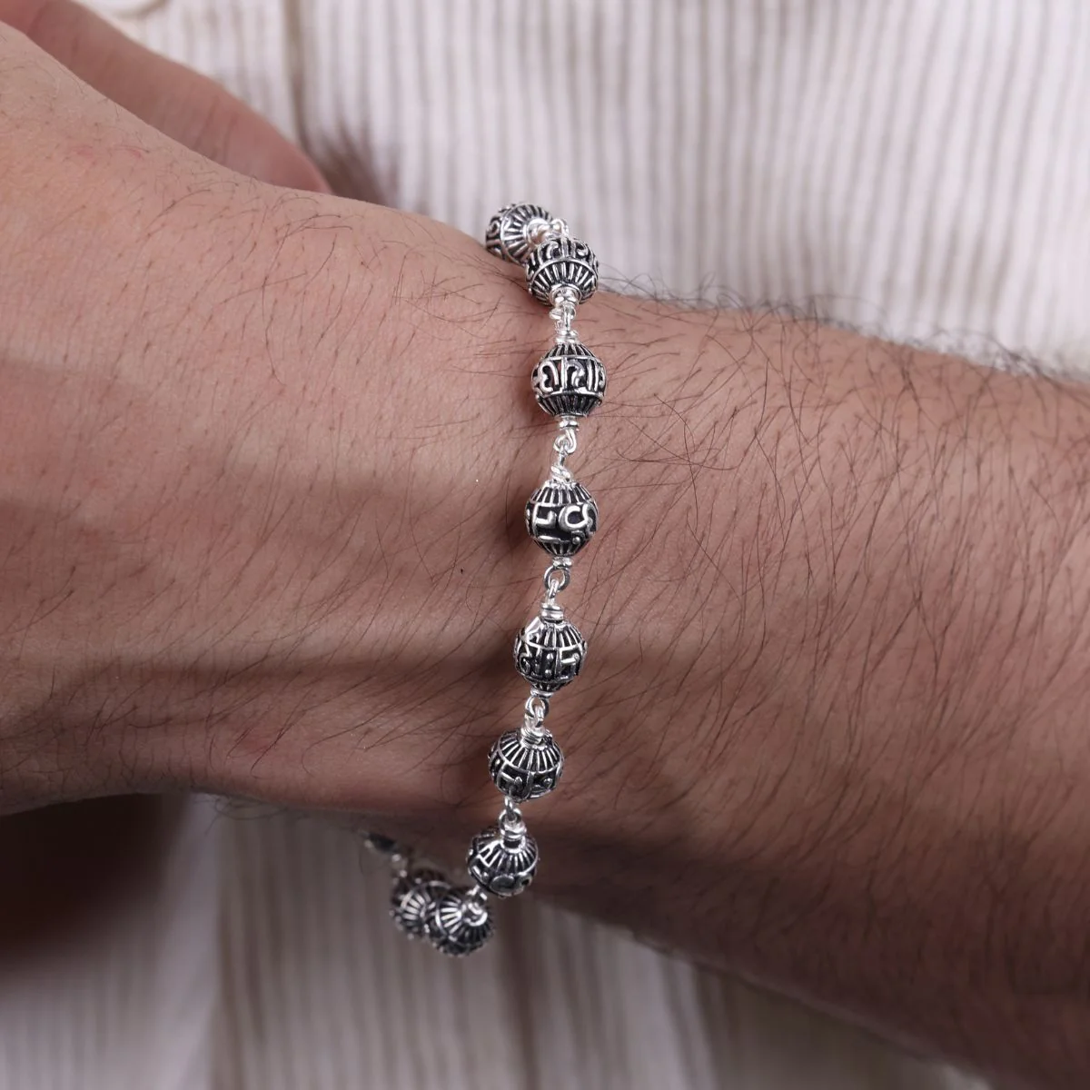 Om Namah Shivay Silver Bead Bracelet - Image 3