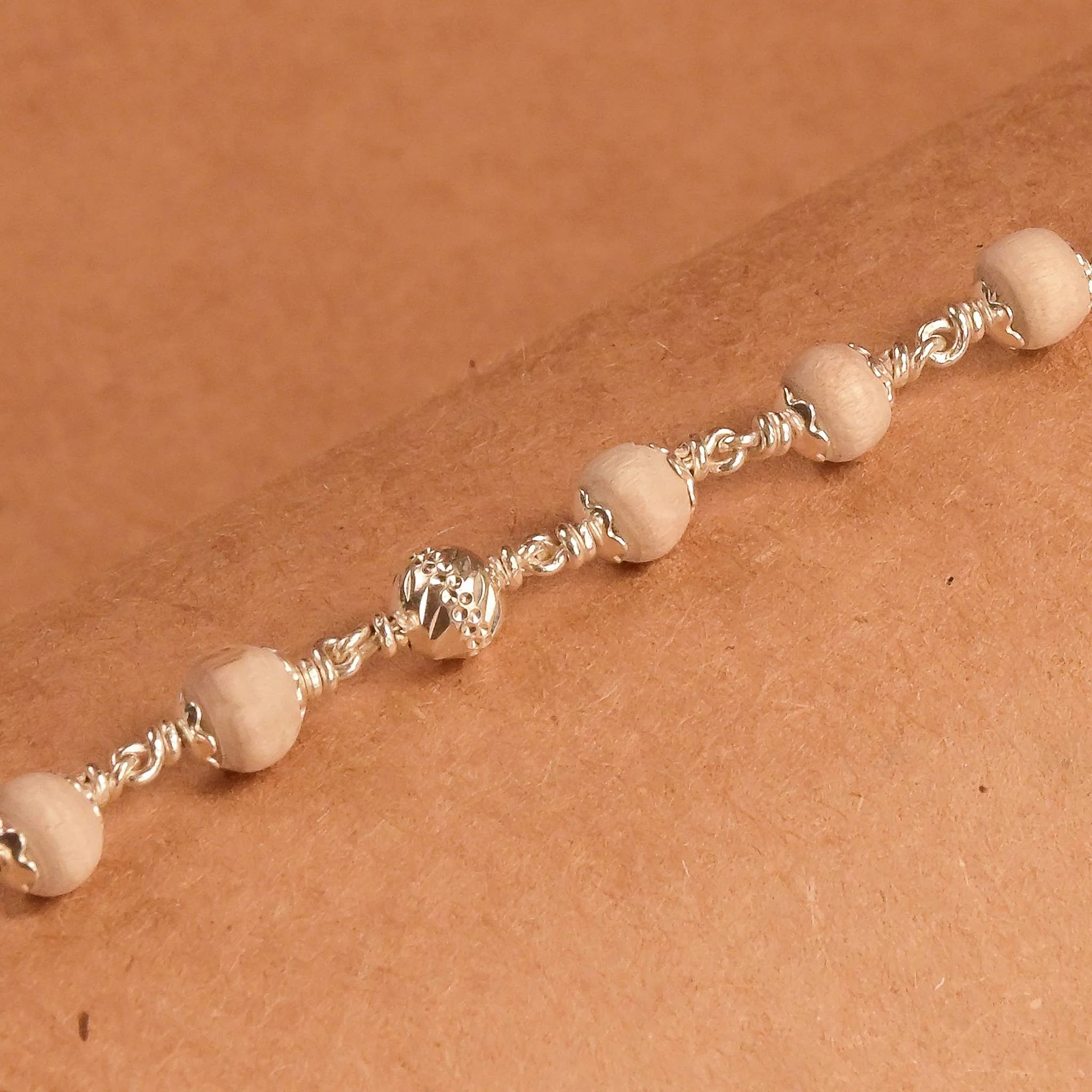 Tulsi Bracelet with Silver CNC Beads